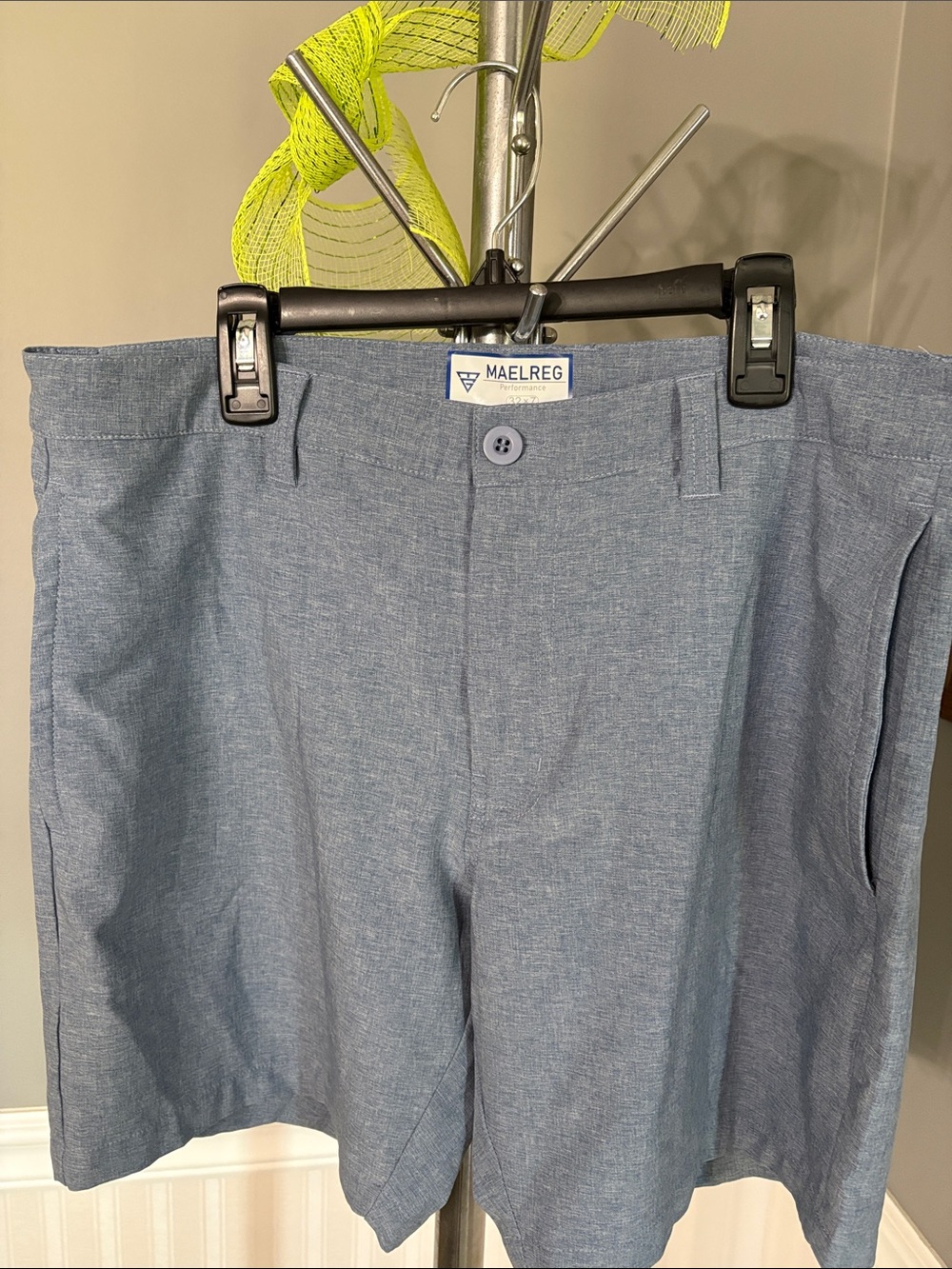MAELREG Men's Flat Front Shorts in Light Blue